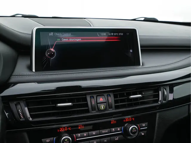 BMW X5 M High Executive M-Sportpack 2016 Benzine 16