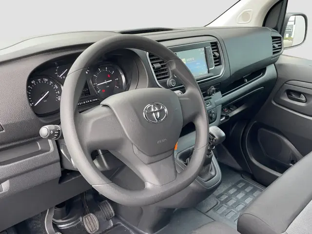 Toyota ProAce Worker 2.0 D-4D Live Long 2023 Diesel 9