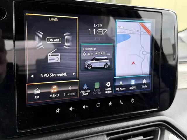 Suzuki Swift 1.2 Style Smart Hybrid 2025 Benzine 11