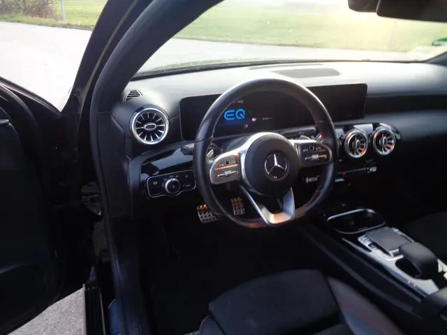 Mercedes-Benz A-Klasse 250 e 2020 Hybride Benzine 7