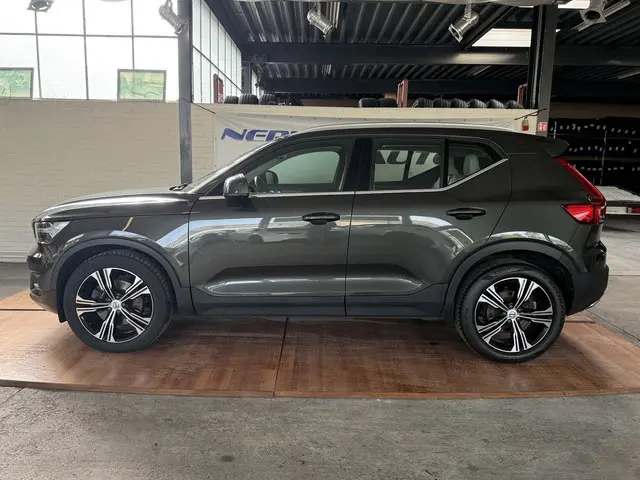 Volvo XC40 3