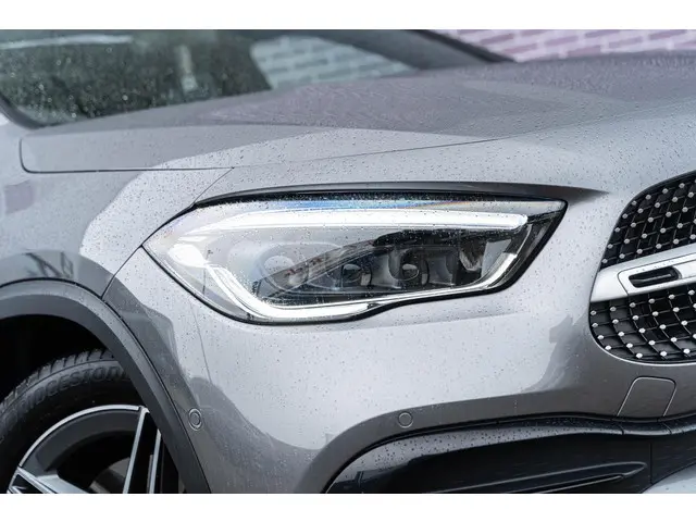 Mercedes-Benz GLA 250 e AMG Line 2021 Hybride Benzine 7