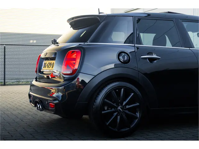 MINI Cooper S Mini Chili Serious Business 2015 Benzine 57