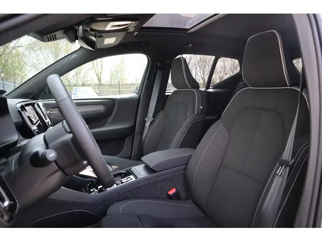 Volvo XC40 2.0 B4 Plus Dark 2025 Benzine 16