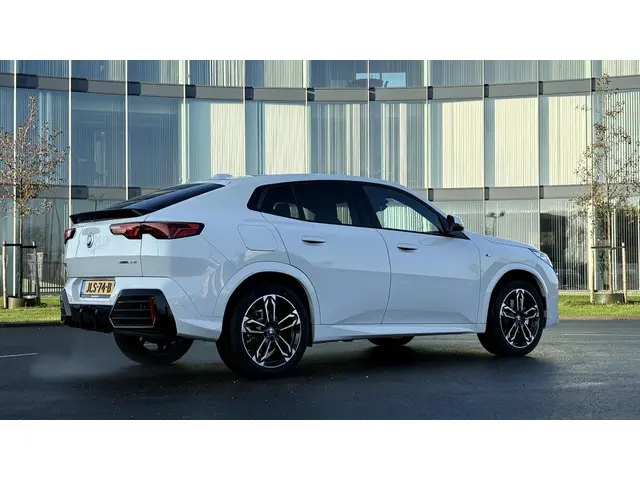 BMW X2 3