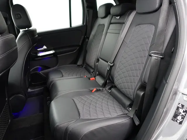 Mercedes-Benz GLB 200 Premium AMG Aut- 2020 Benzine 22