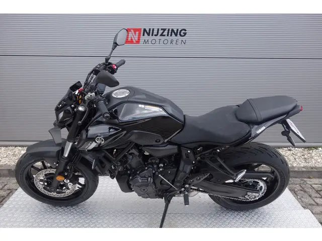 Yamaha MT 07 ABS 2021 Benzine 15