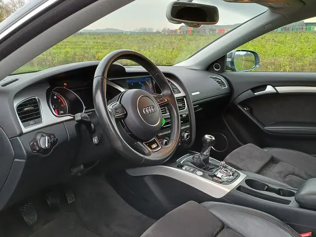 Audi A5 Coupé 1.8 TFSI Sport Edition 2015 Benzine 24