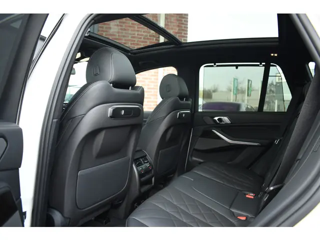 BMW X5 xDrive50e M-Sport 2023 Hybride Benzine 68