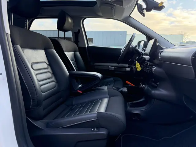 Citroën C4 Cactus 1.2 PureTech Shine 2016 Benzine 8