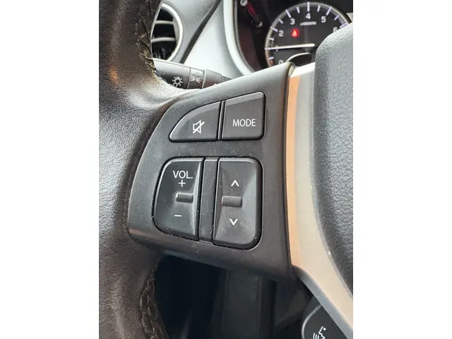 Suzuki Vitara 1.6 High Executive 2016 Benzine 18