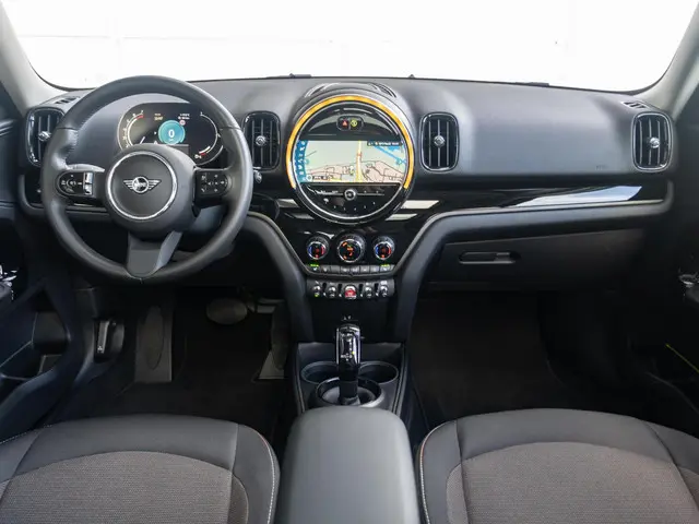MINI Countryman Cooper Aut. 2023 Benzine 10