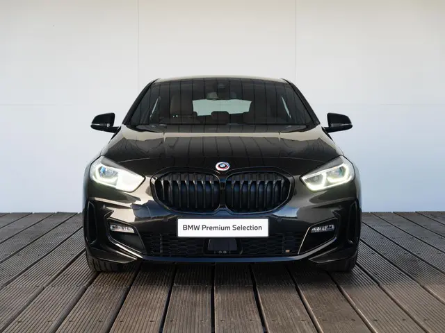 BMW 1 Serie 120i 2022 Benzine 3