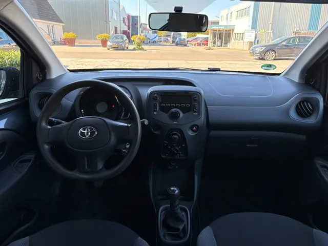 Toyota Aygo 1.0 VVT-I X-NOW 2017 Benzine 10