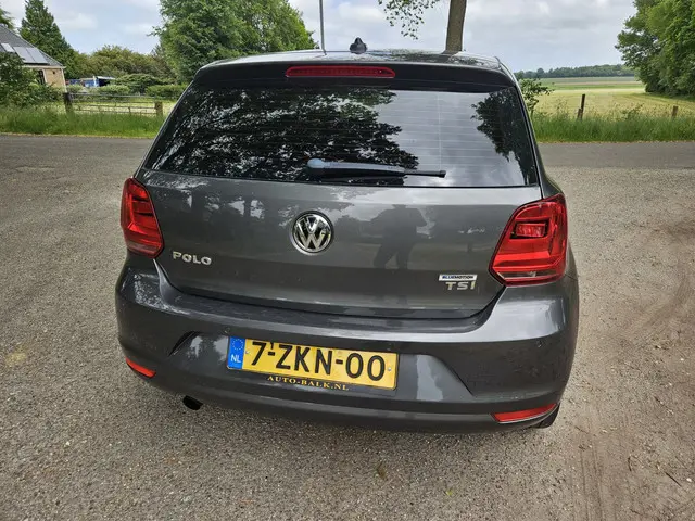 Volkswagen Polo 1.2 TSI Comfortline 2015 Benzine 4