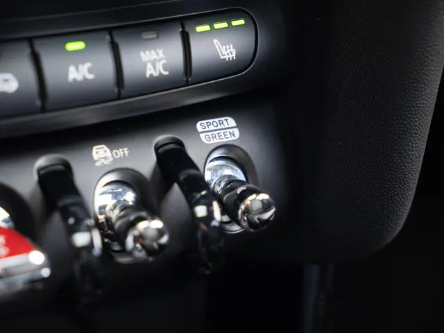 MINI 5-Deurs Cooper Aut. 2022 Benzine 27
