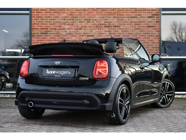 MINI Cooper Cabrio 2