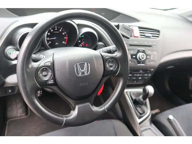 Honda Civic 1.8 Sport 2012 Benzine 3