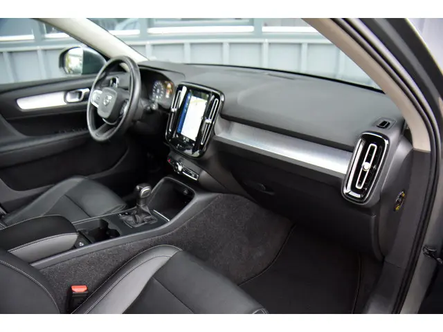 Volvo XC40 1.5 T3 Inscription 2018 Benzine 32