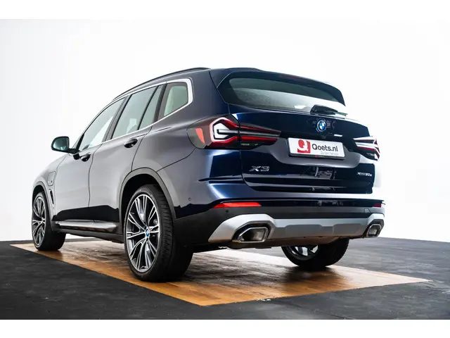 BMW X3 xDrive30e 2022 Hybride Benzine 12