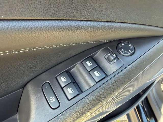 Opel Crossland 1.2 Turbo Elegance 2022 Benzine 17