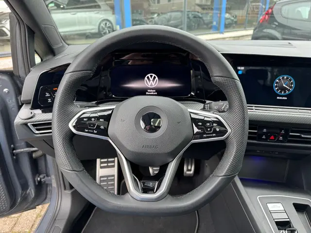 Volkswagen Golf 1.5 eTSI R-Line 2022 Benzine 25