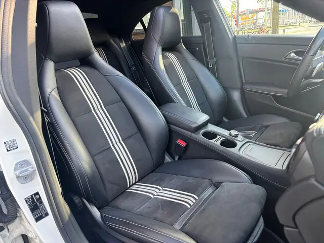Mercedes-Benz CLA 180 AMG EDITION PANO NAP 2017 Benzine 19