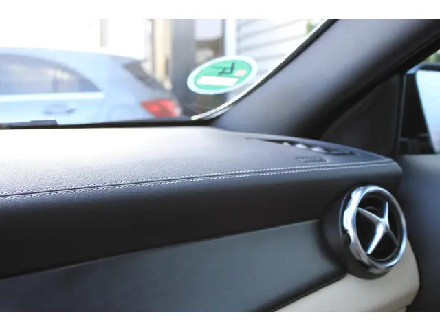 Mercedes-Benz GLA 250 AMG 2018 Benzine 34