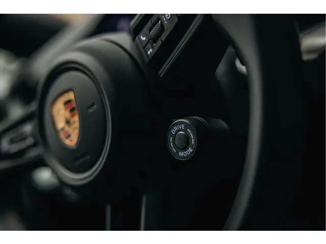 Porsche Cayenne Coupé 3.0 E-Hybrid 2024 Hybride Benzine 30