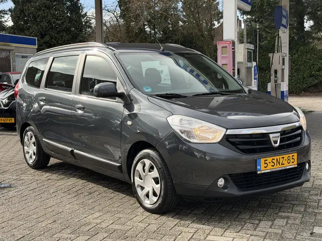 Dacia Lodgy 1.2 TCe Lauréate 5p. 2013 Benzine 13