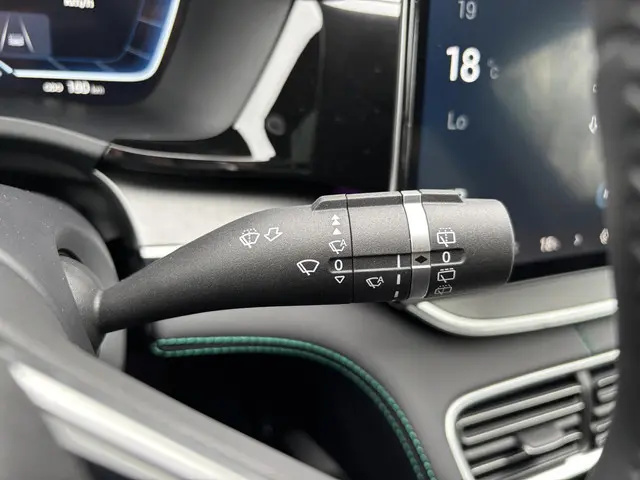 BYD SEAL U 1.5 T DM-i AWD Design 2026 Hybride Benzine 24