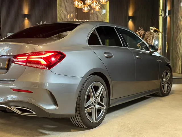 Mercedes-Benz A-Klasse 180 AMG Line 2020 Benzine 7