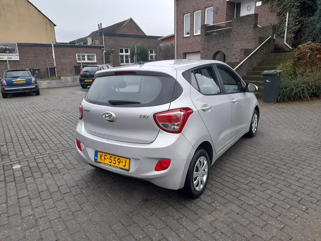 Hyundai i10 1.0i i-Motion Comfort 2016 Benzine 7
