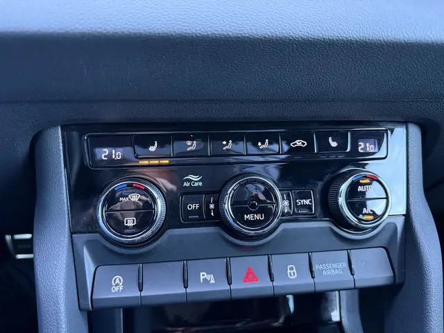 Škoda Karoq 1.5 TSI ACT Sportline Business 2020 Benzine 17