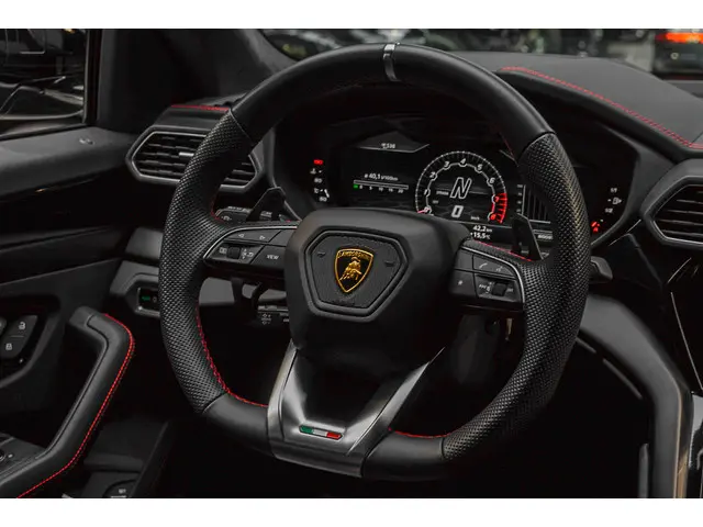Lamborghini Urus 4.0 V8 2022 Benzine 29