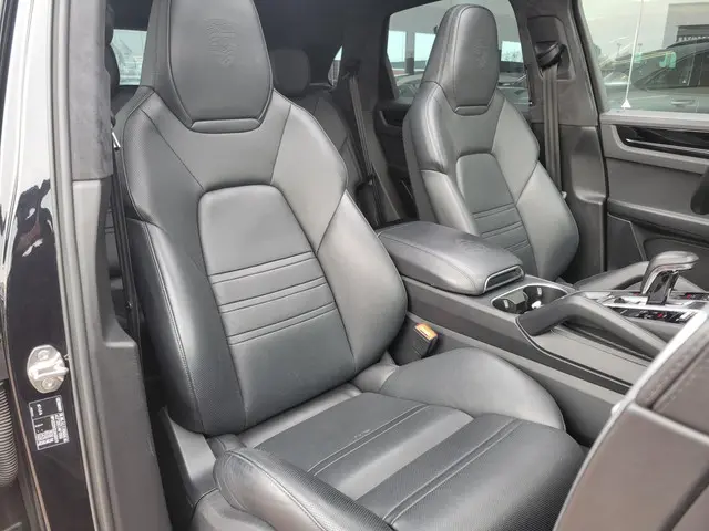 Porsche Cayenne 3.0 E-Hybrid 2020 Hybride Benzine 15
