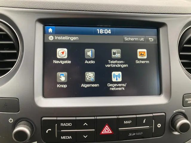 Hyundai i10 1.0i Premium cc, Nvi,Pdc,... 2019 Benzine 17
