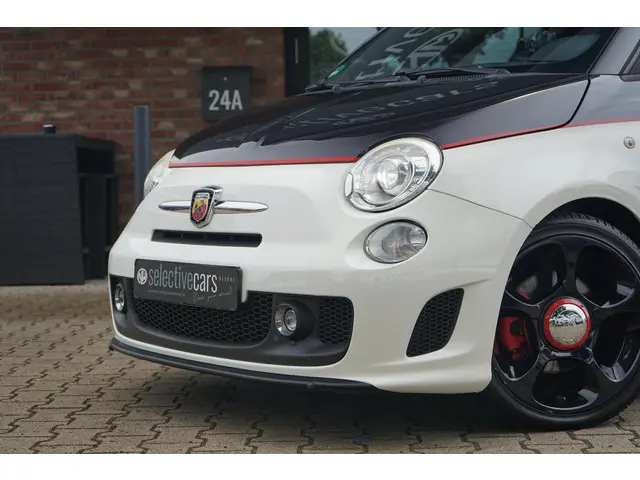 Abarth 500C 1.4 T-Jet Estetico 2012 Benzine 13