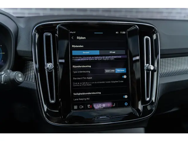 Volvo XC40 Recharge 70 kWh Pro 2021 Elektrisch 44