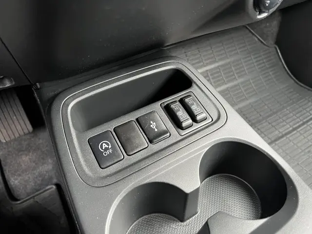 Mitsubishi Space Star 1.2 Intense 2021 Benzine 25