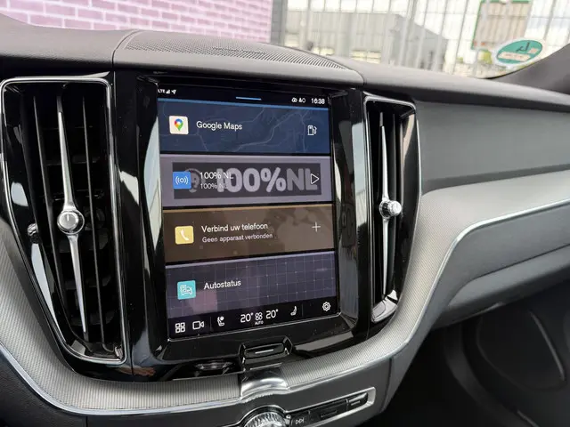 Volvo XC60 B4 D AWD Plus Dark 2023 Diesel 16