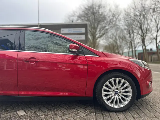 Ford Focus Wagon 1.0 EcoBoost Titanium 2013 Benzine 11