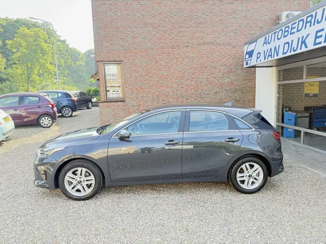 Kia Ceed 1.4 T-GDi DynamicLine 1e eigenaar 2020 Benzine 3