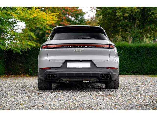 Porsche Cayenne 3.0 E-Hybrid 2024 Hybride Benzine 36