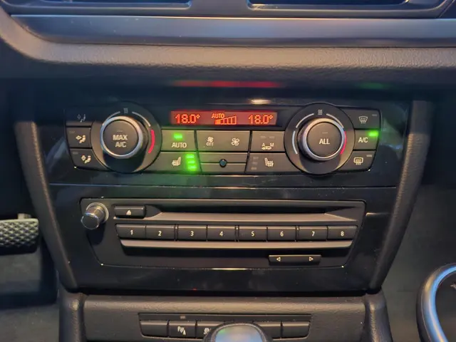 BMW X1 sDrive18i X-Line automaat 2014 2014 Benzine 21