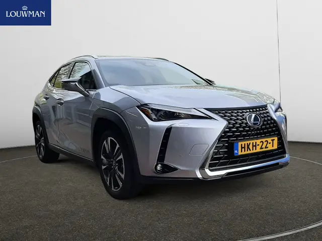 Lexus UX 2