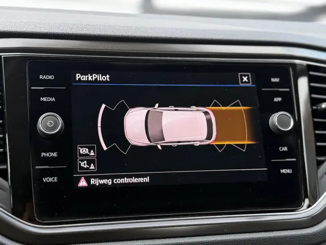 Volkswagen T-Roc 1.5 TSI Style 2019 Benzine 17