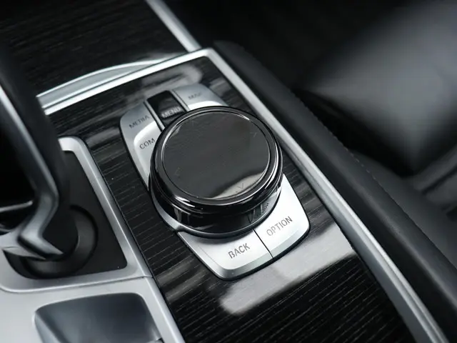 BMW 7 Serie 745e 2022 Hybride Benzine 24