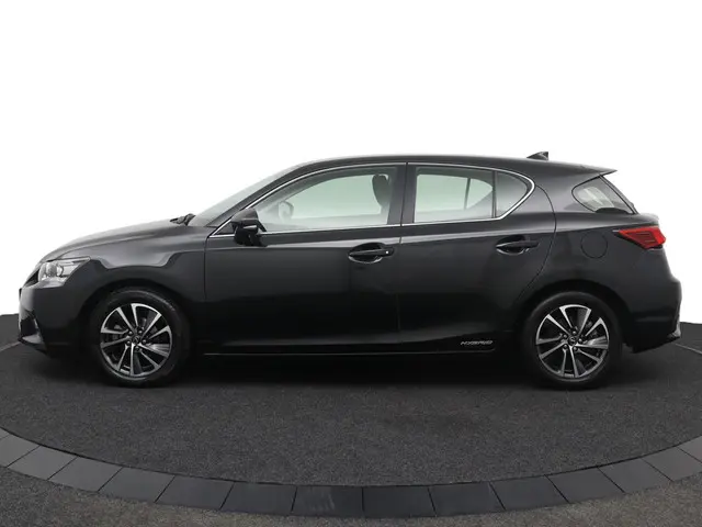Lexus CT 3