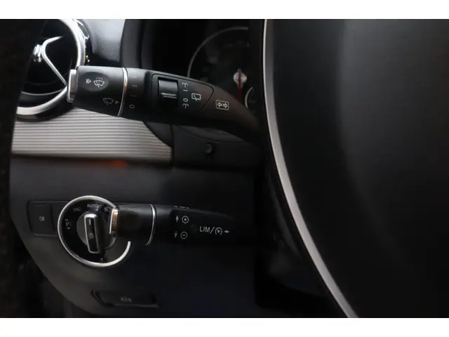 Mercedes-Benz B-Klasse 180 Ambition 2018 Benzine 19